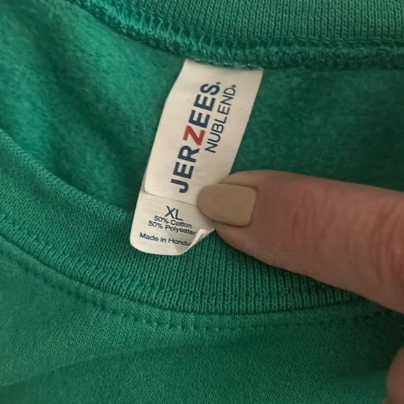 Baby Yoda holiday sweatshirt - Picture 4 of 5